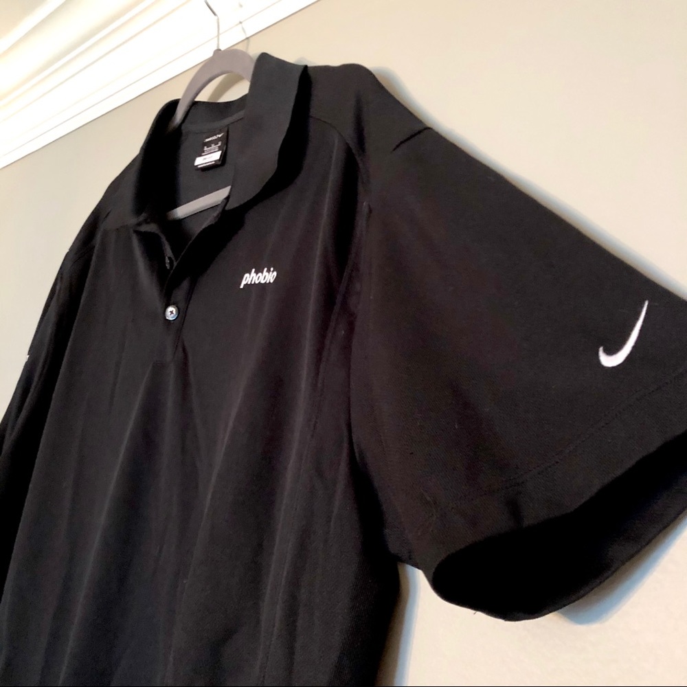 Men’s Dri-Fit Nike Golf Shirt - XL